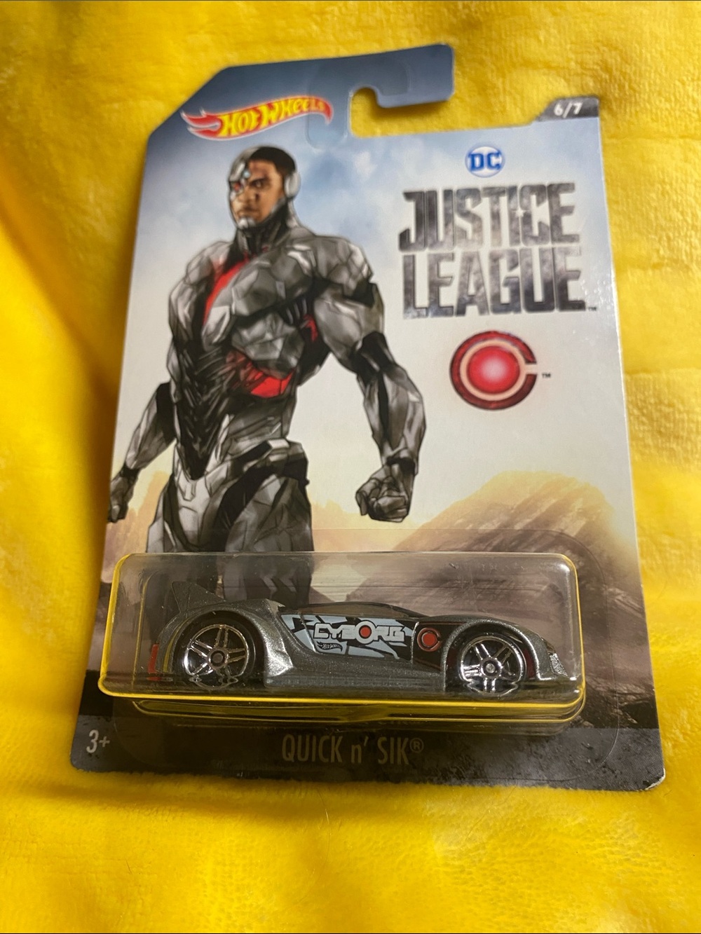 Hot wheels Justice League Cyborg Quick n' Sik - Gray Die-Cast Car